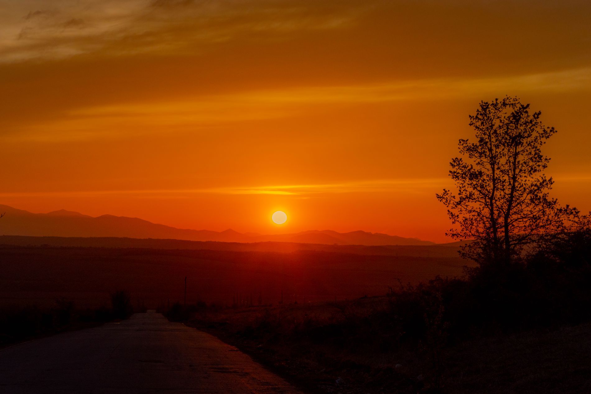 Tedi Todorova - Залез над село Лиляче.